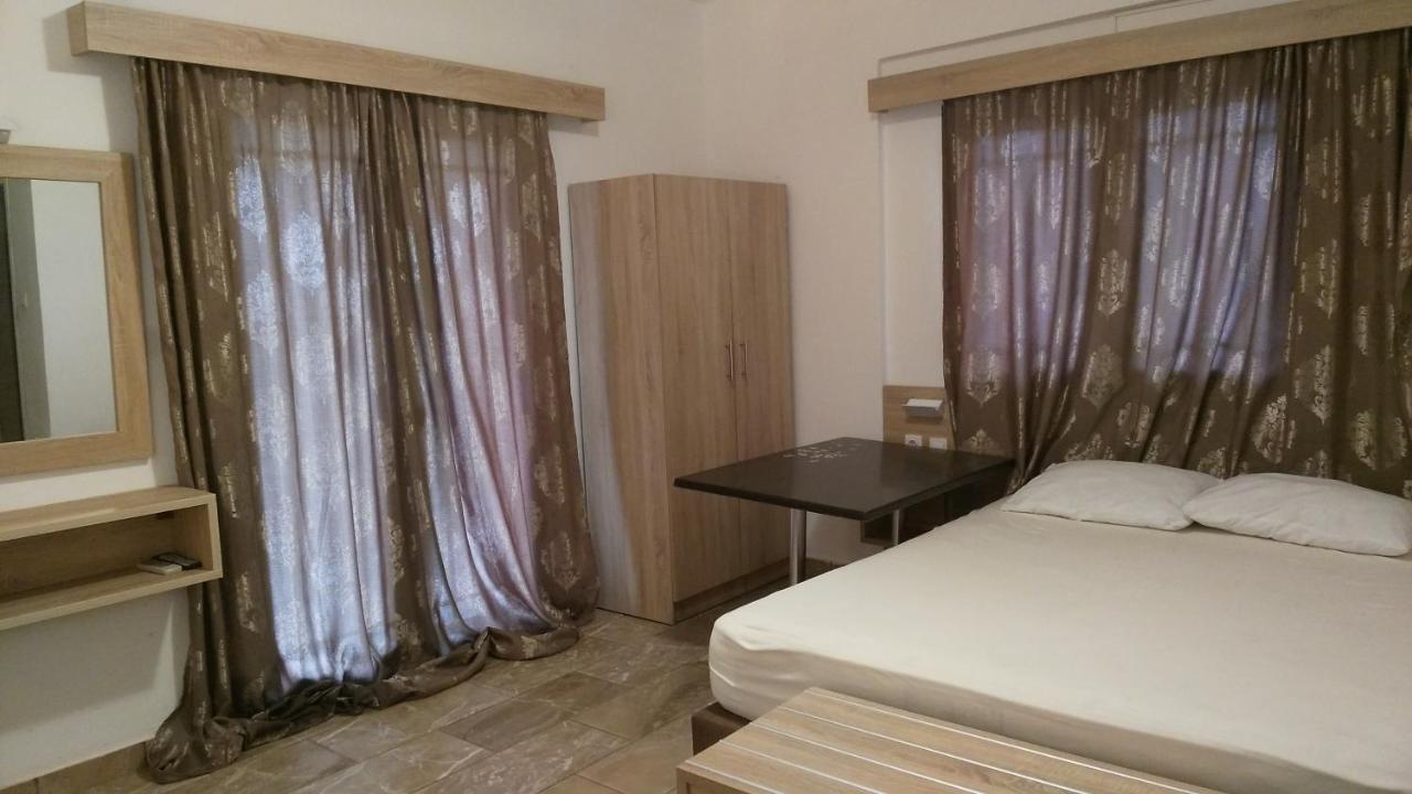 Psarou Apartments Paralía Skotínis エクステリア 写真